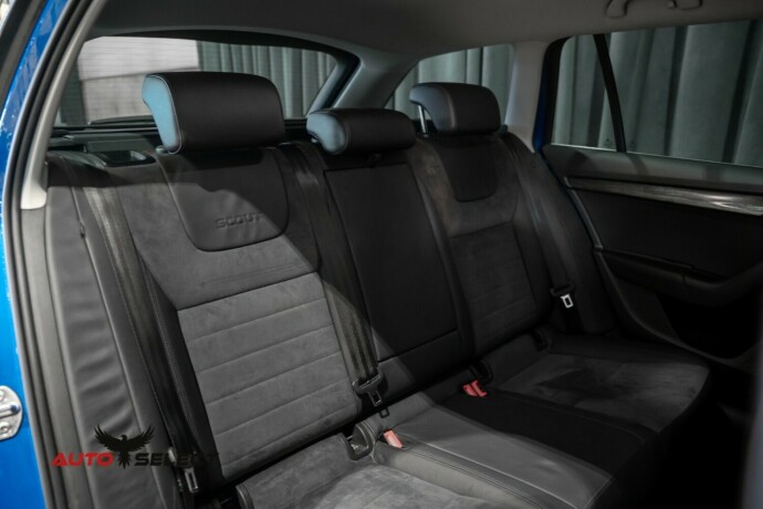 skoda-octavia-scout-bensin-2015-big-13