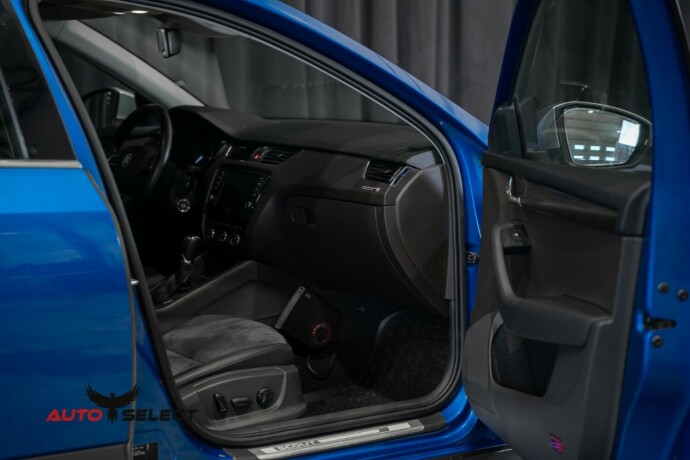 skoda-octavia-scout-bensin-2015-big-16