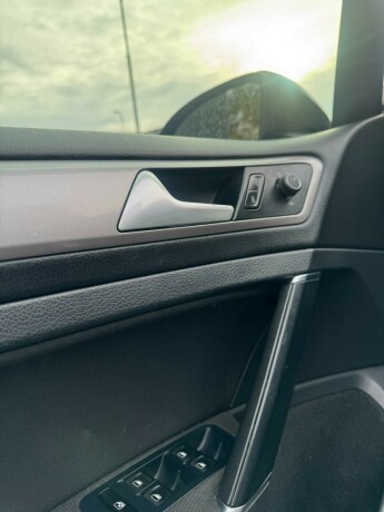 volkswagen-golf-elektrisitet-2015-big-20