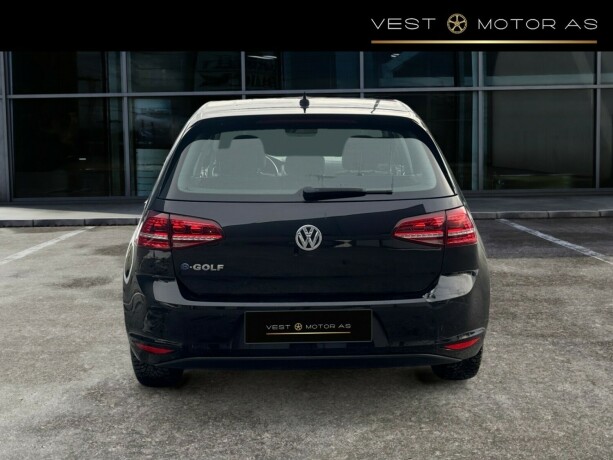 volkswagen-golf-elektrisitet-2015-big-5