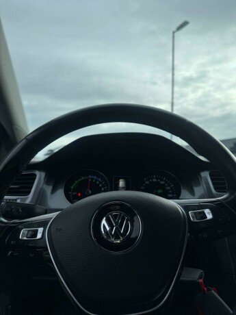 volkswagen-golf-elektrisitet-2015-big-15