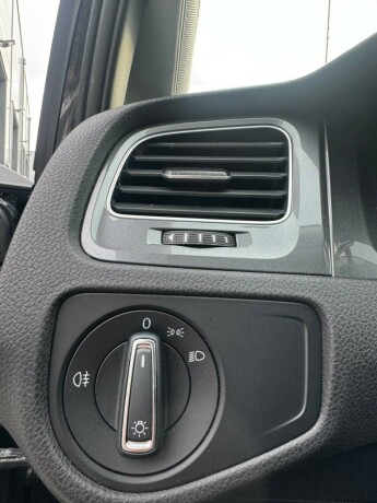 volkswagen-golf-elektrisitet-2015-big-17