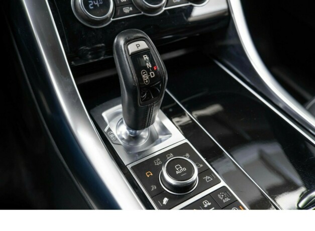 land-rover-range-rover-sport-bensin-2014-big-21