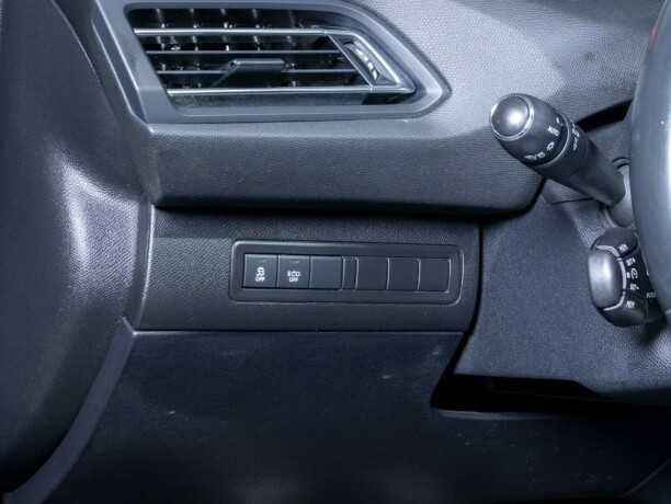 peugeot-308-bensin-2014-big-20