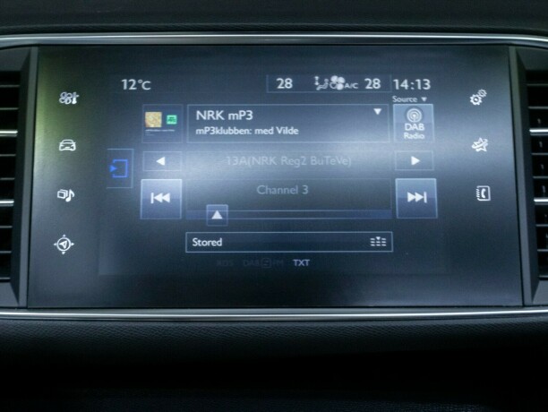 peugeot-308-bensin-2014-big-30