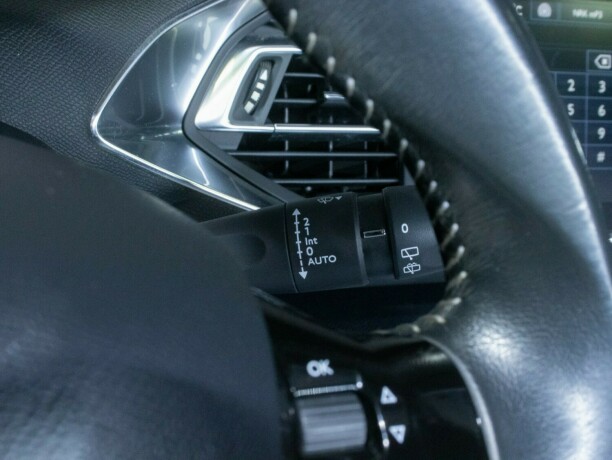 peugeot-308-bensin-2014-big-24