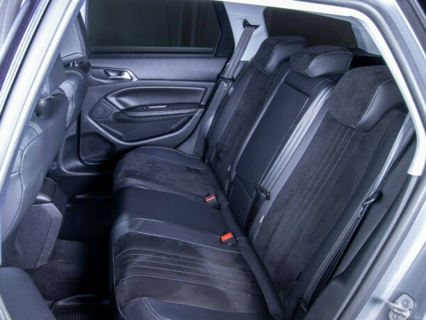 peugeot-308-bensin-2014-big-43