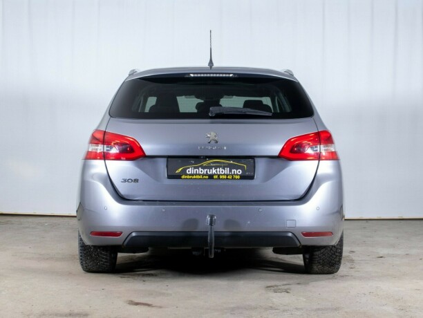 peugeot-308-bensin-2014-big-7
