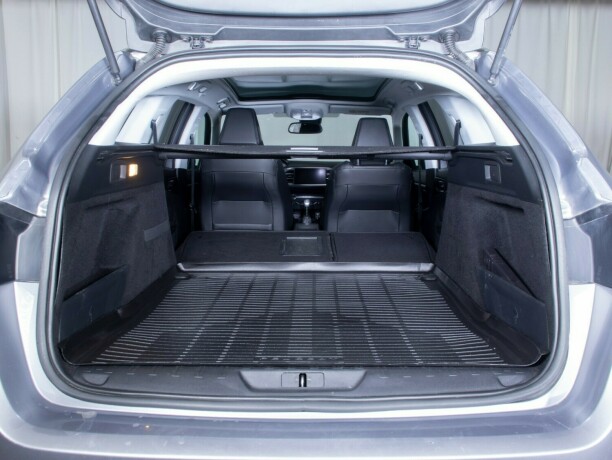 peugeot-308-bensin-2014-big-11