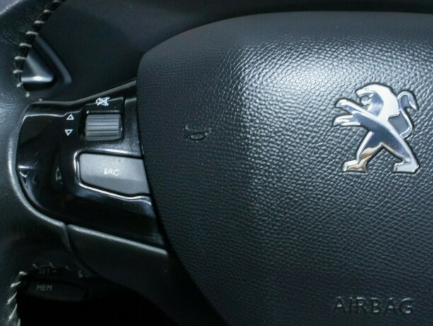 peugeot-308-bensin-2014-big-25