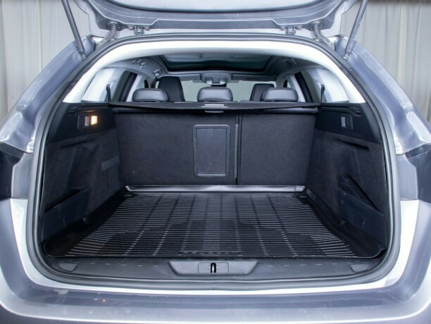 peugeot-308-bensin-2014-big-10