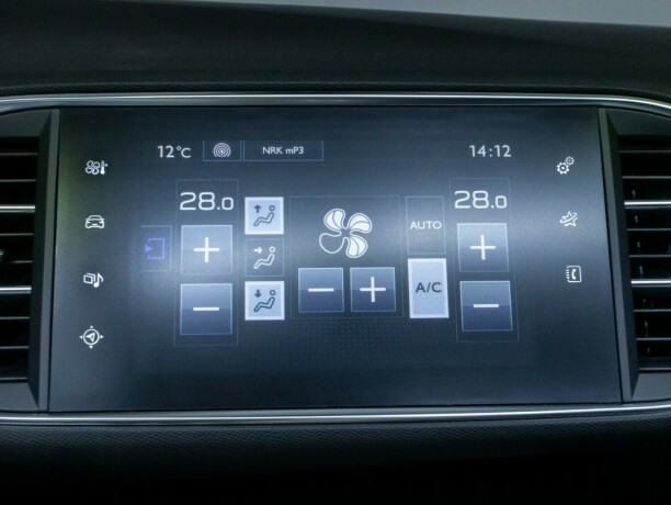 peugeot-308-bensin-2014-big-28