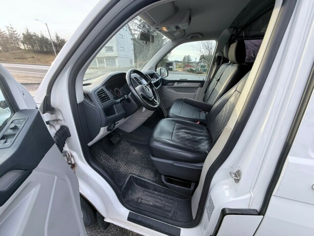 volkswagen-transporter-diesel-2019-big-4