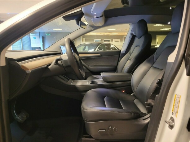 tesla-model-y-elektrisitet-2021-big-22