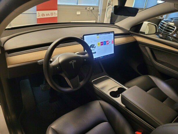 tesla-model-y-elektrisitet-2021-big-25