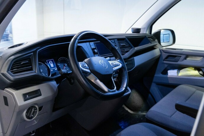 volkswagen-transporter-diesel-2023-big-5