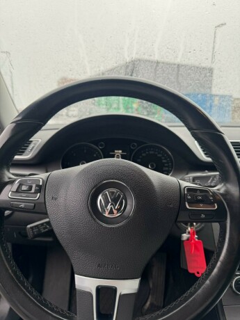 volkswagen-passat-diesel-2013-big-13