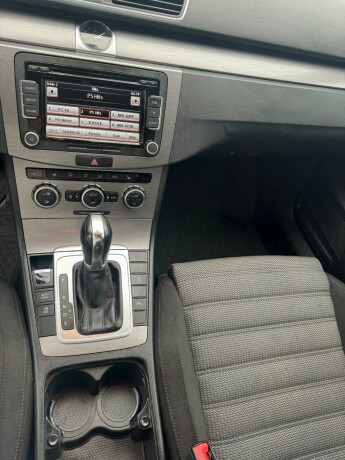 volkswagen-passat-diesel-2013-big-14