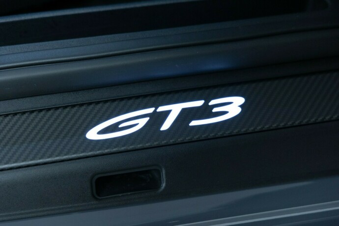 porsche-911-bensin-2025-big-29