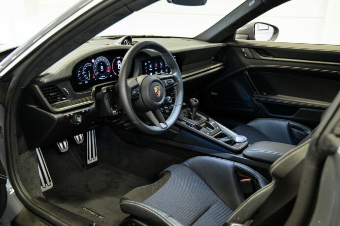 porsche-911-bensin-2025-big-6