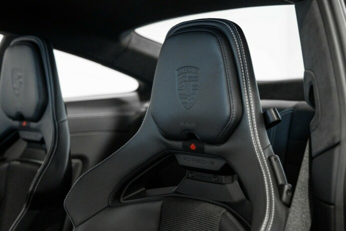 porsche-911-bensin-2025-big-5