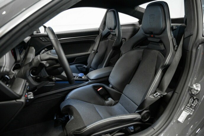 porsche-911-bensin-2025-big-4