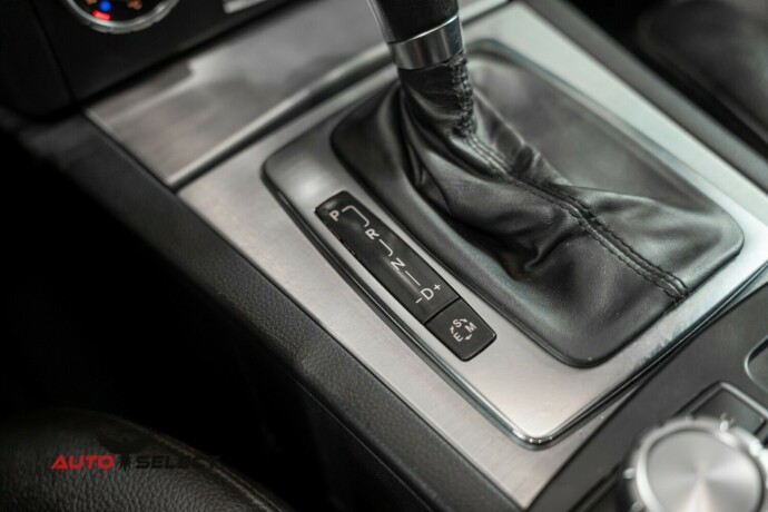 mercedes-benz-c-klasse-bensin-2011-big-36