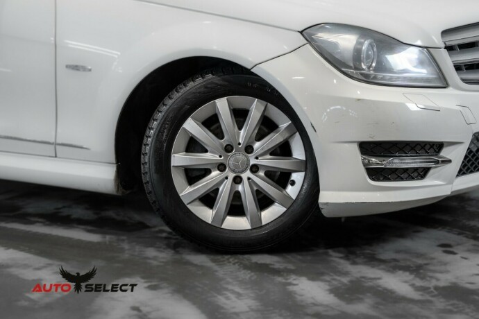mercedes-benz-c-klasse-bensin-2011-big-2