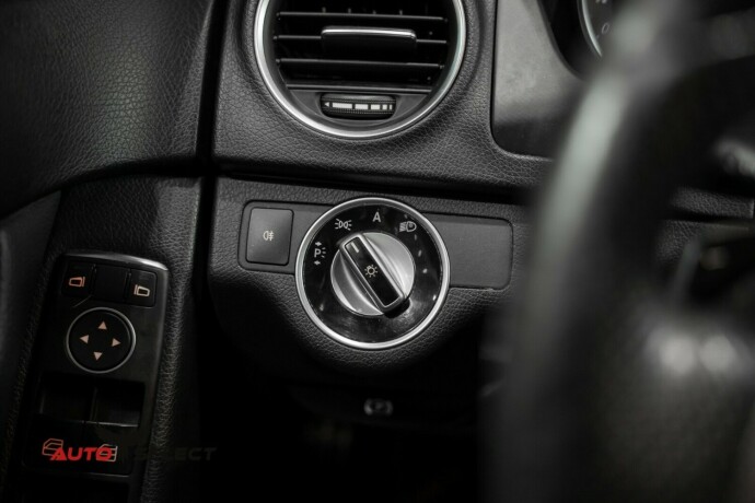 mercedes-benz-c-klasse-bensin-2011-big-27