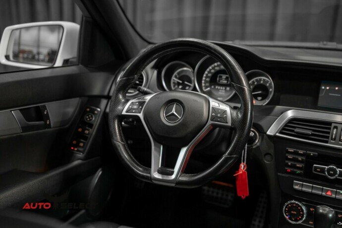 mercedes-benz-c-klasse-bensin-2011-big-25
