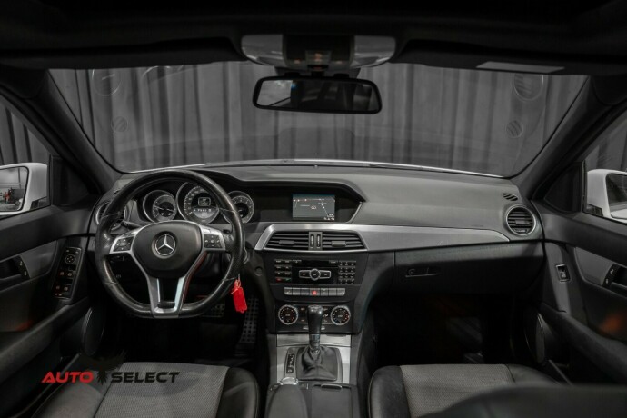 mercedes-benz-c-klasse-bensin-2011-big-33