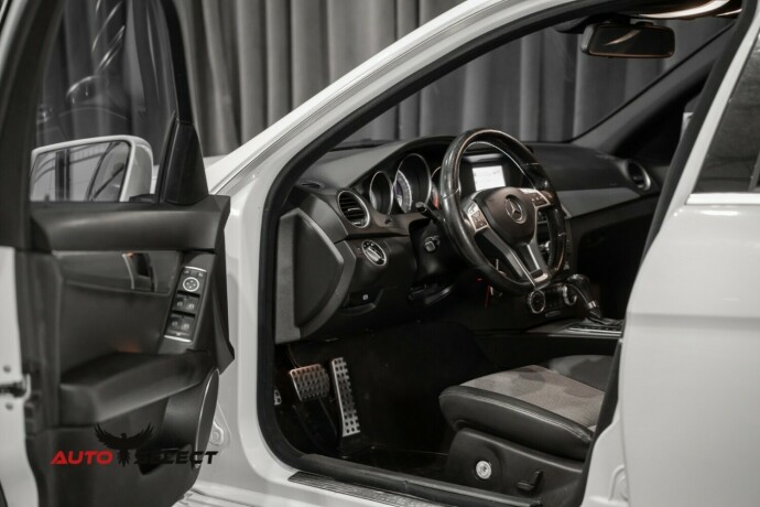 mercedes-benz-c-klasse-bensin-2011-big-20