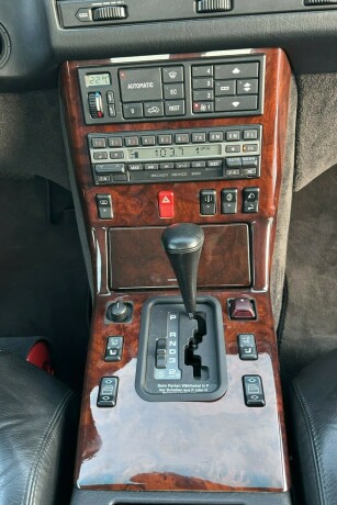 mercedes-benz-sl-bensin-1992-big-15