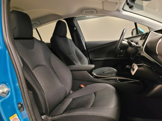 toyota-prius-plug-in-petrol-2018-big-13