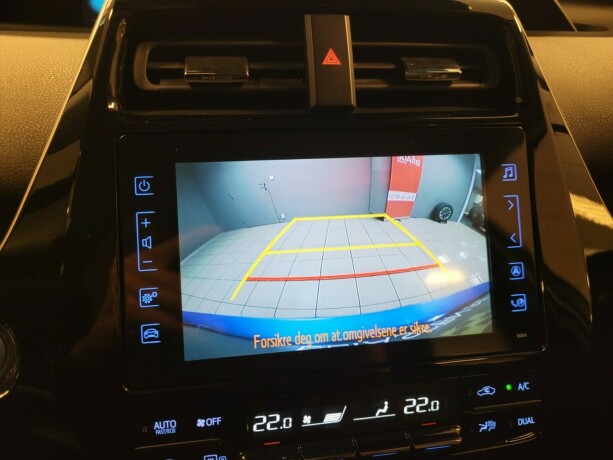 toyota-prius-plug-in-petrol-2018-big-23