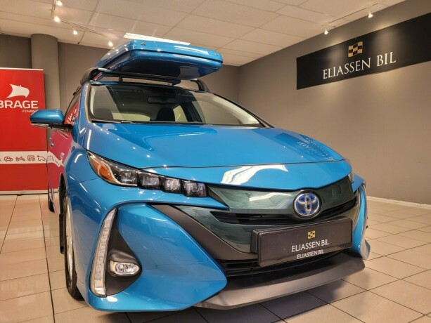 toyota-prius-plug-in-petrol-2018-big-9