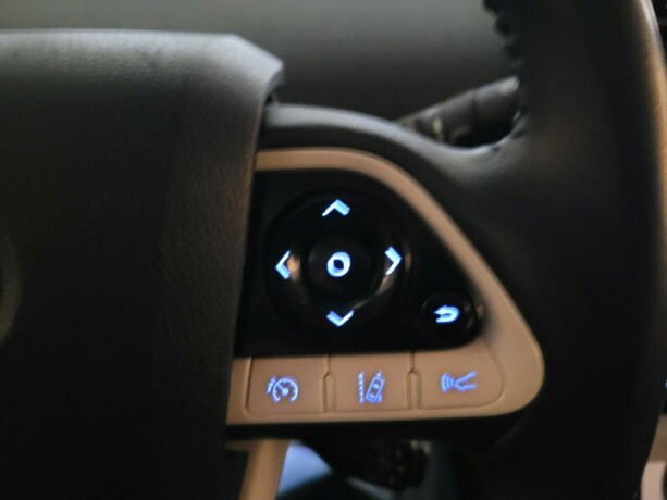 toyota-prius-plug-in-petrol-2018-big-27