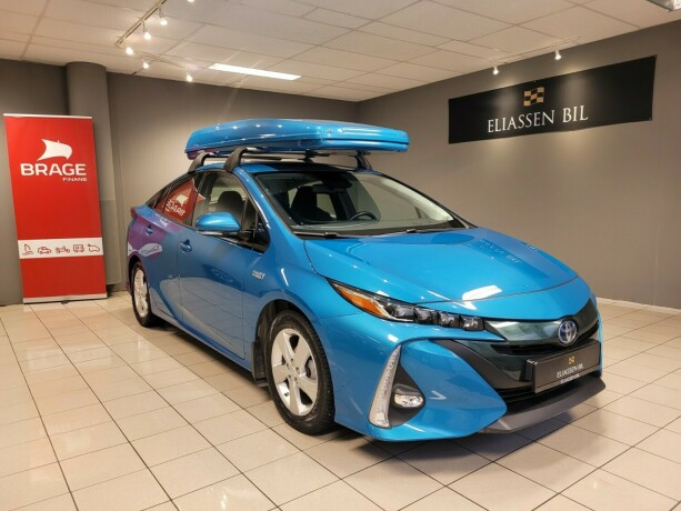toyota-prius-plug-in-petrol-2018-big-10
