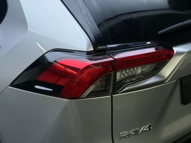 toyota-rav4-elektrisitetbensin-2020-big-6