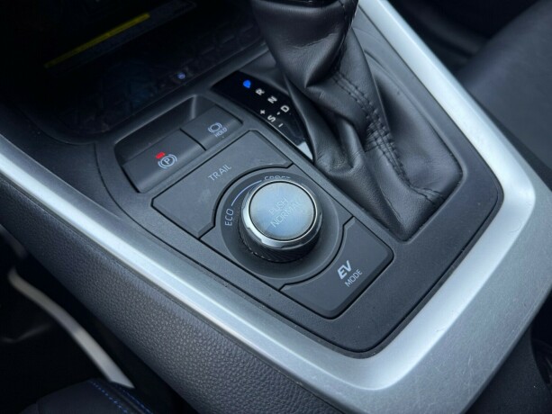 toyota-rav4-elektrisitetbensin-2020-big-25