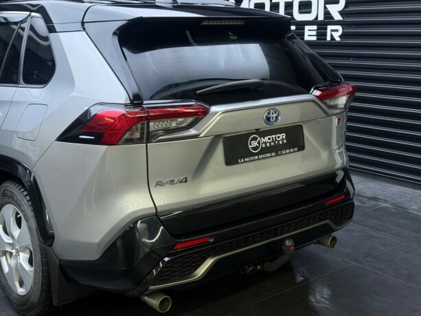 toyota-rav4-elektrisitetbensin-2020-big-5