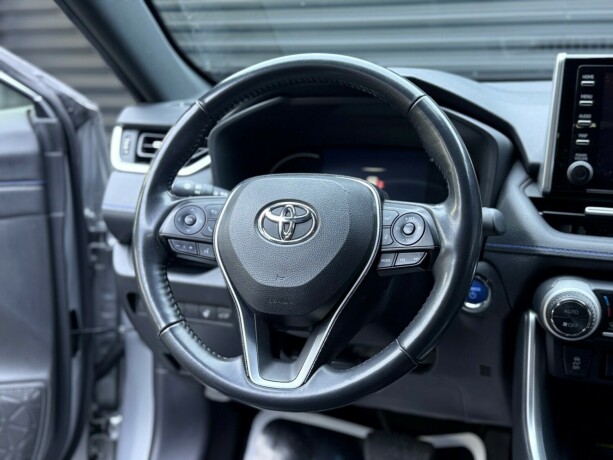 toyota-rav4-elektrisitetbensin-2020-big-12