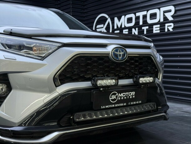 toyota-rav4-elektrisitetbensin-2020-big-3