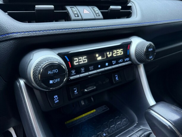 toyota-rav4-elektrisitetbensin-2020-big-23