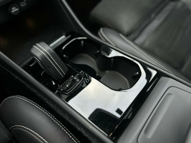 volvo-xc-40-elektrisitet-2021-big-21