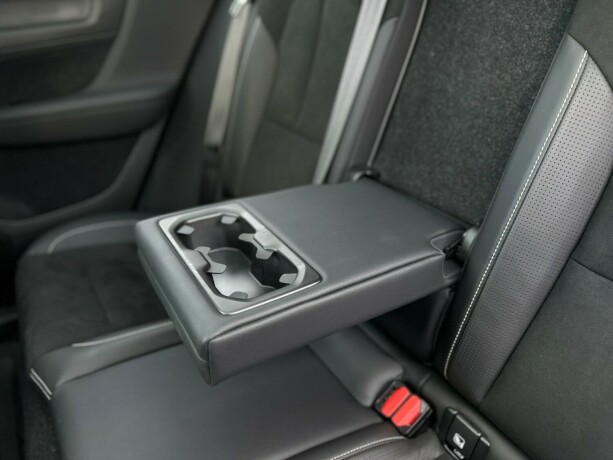 volvo-xc-40-elektrisitet-2021-big-15