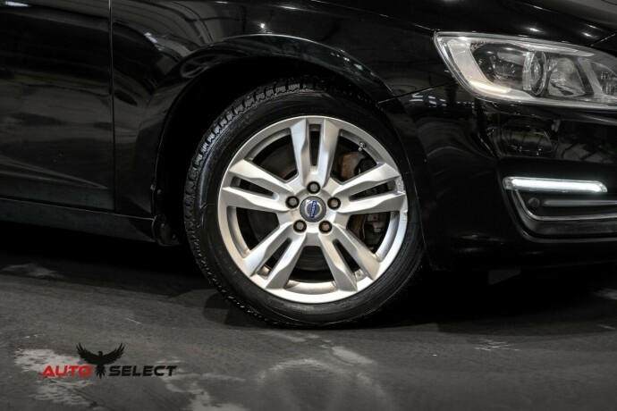 volvo-v60-elektrisitetdiesel-2014-big-2