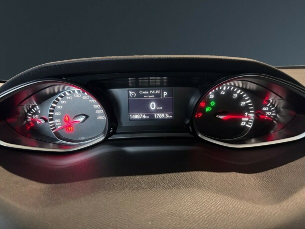 peugeot-308-bensin-2017-big-14