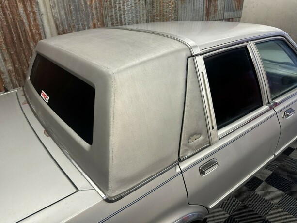 chrysler-andre-bensin-1988-big-7