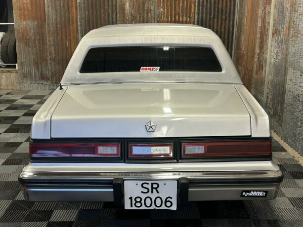 chrysler-andre-bensin-1988-big-24